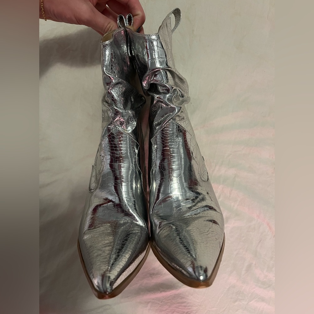 Sparkly boots - Picture 3 of 4